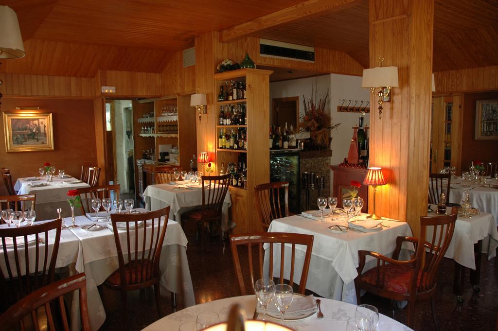 Hotel Els Puis Esterri d'Àneu Esterno foto