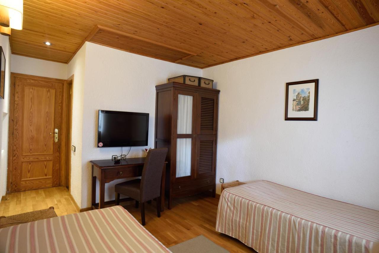 Hotel Els Puis Esterri d'Àneu Esterno foto